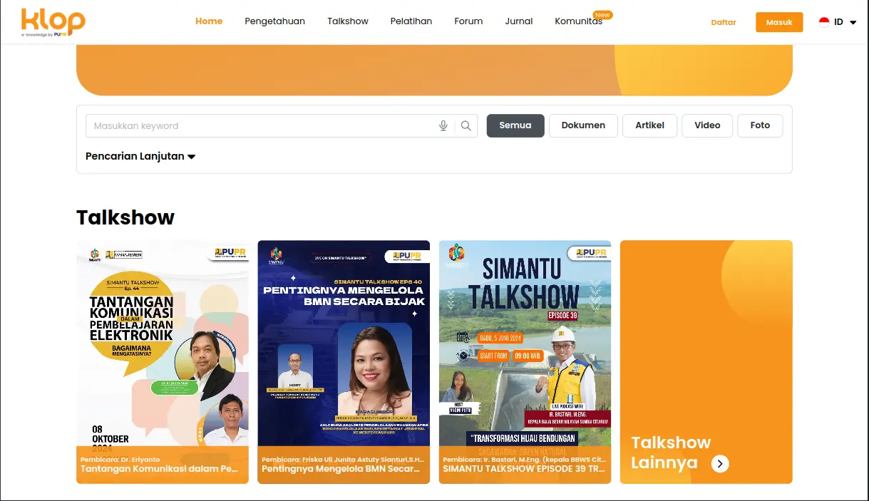 Tampilan portal KLOP dengan pencarian pengetahuan dan daftar talkshow